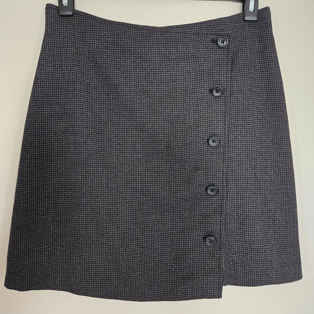 Banana Republic Wrap Mini Skirt Size 10 Gray/Black Plaid Lined A-line Buttons